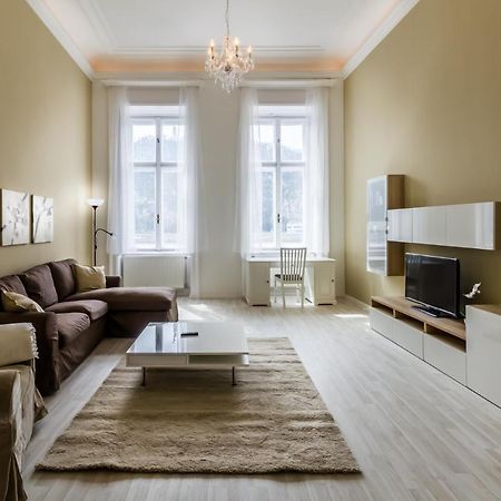 Spacious Riverside Residency - Magnificent View Budapest Exterior photo